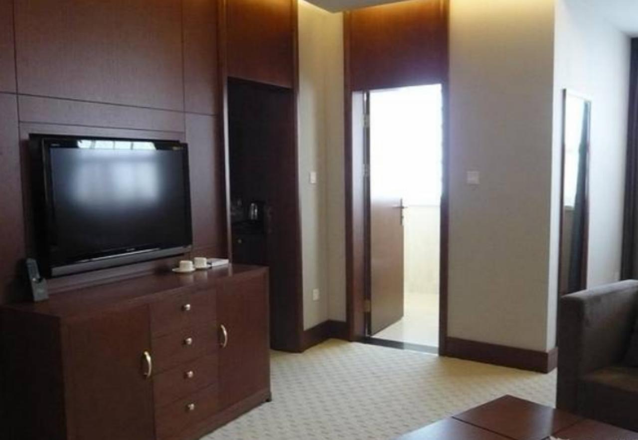 Noble Center Hotel Shanghai Exterior photo